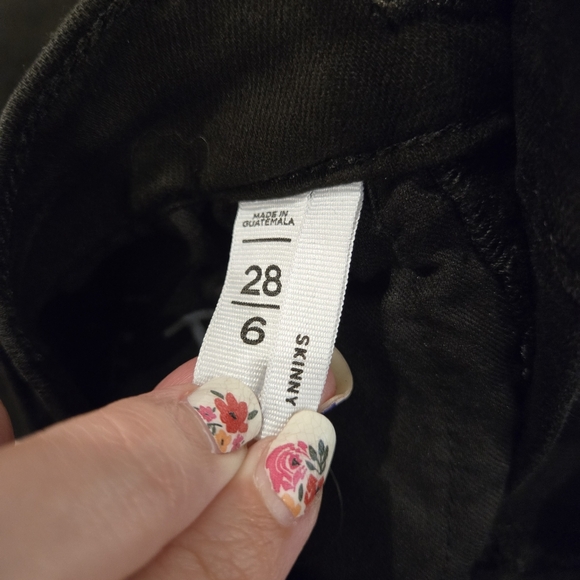 NWT Loft Button Fly Frayed Hem Skinny Jeans Size 6 - Picture 8 of 11